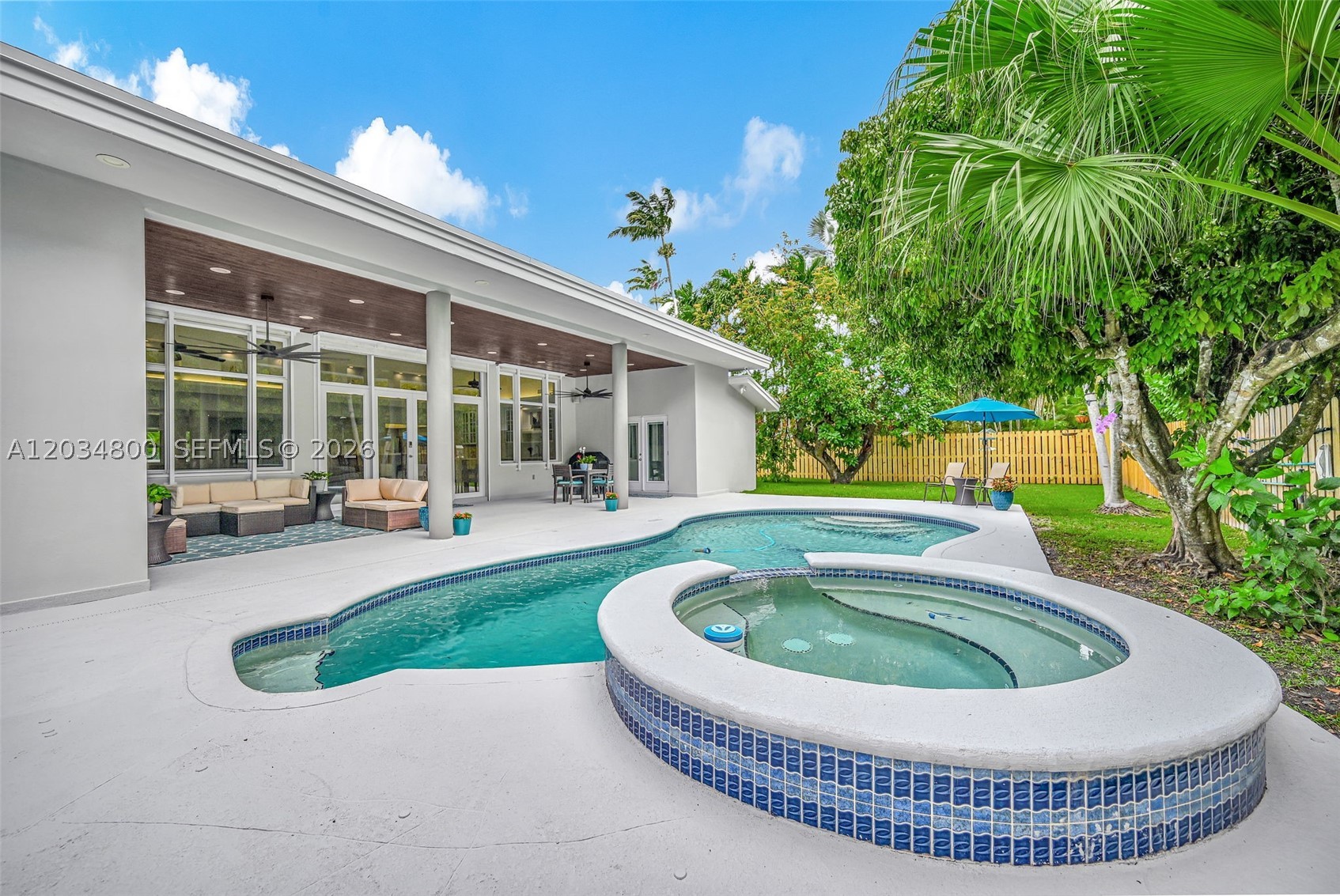 15845 SW 87th Ave Palmetto Bay, FL 33157