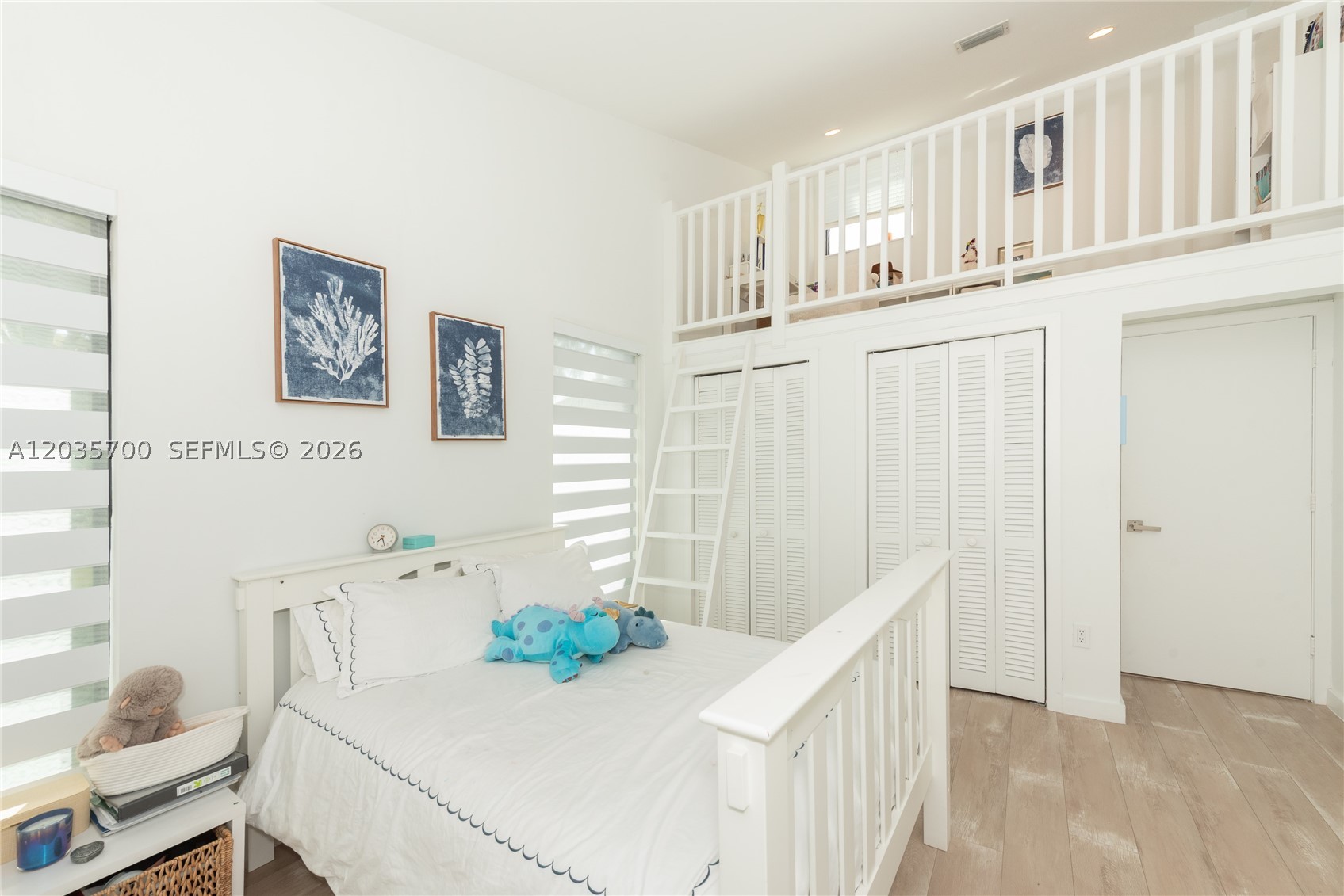 650 Curtiswood Dr Key Biscayne, FL 33149