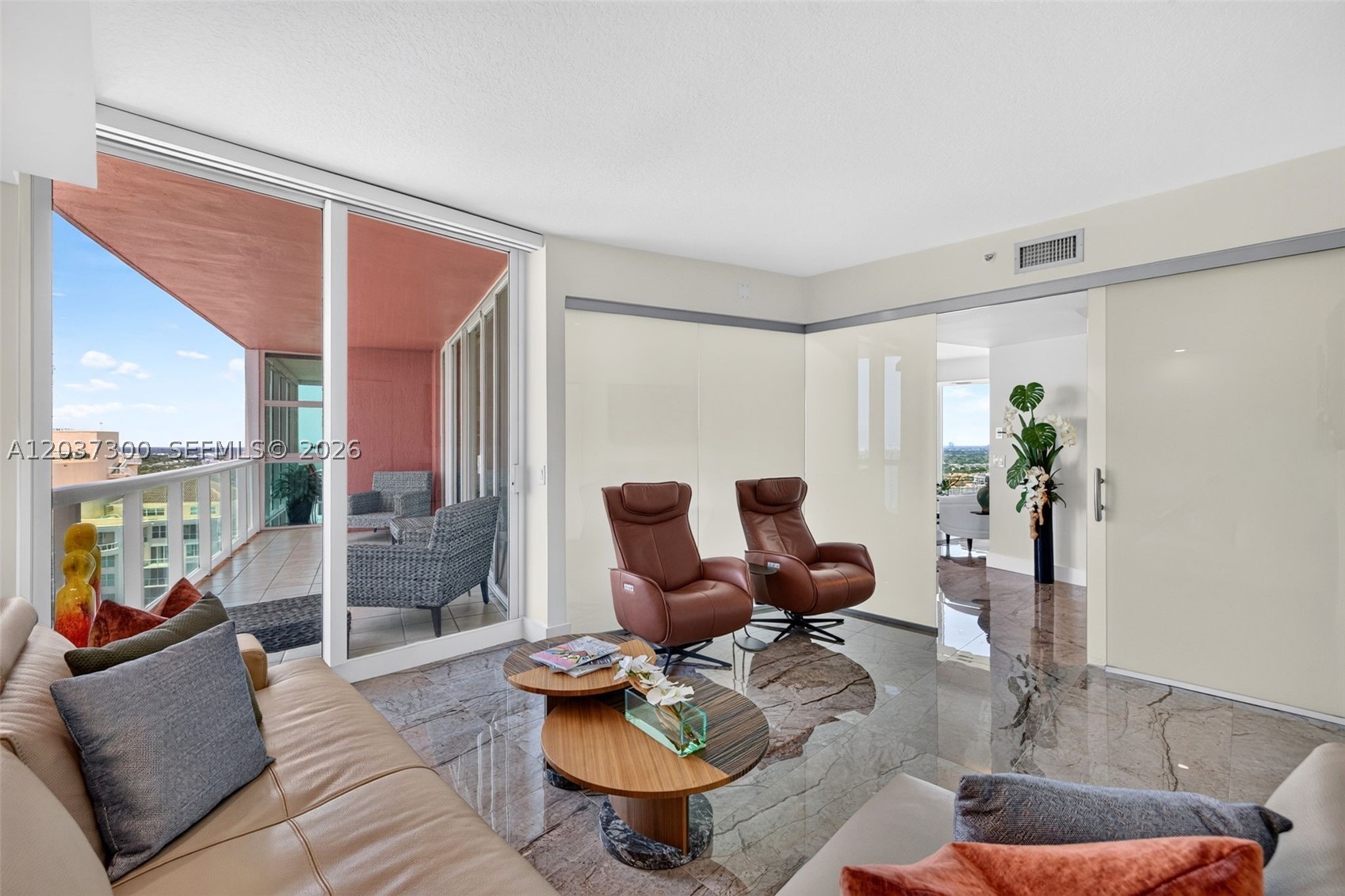 3370 Hidden Bay Dr #UPH3715 Aventura, FL 33180