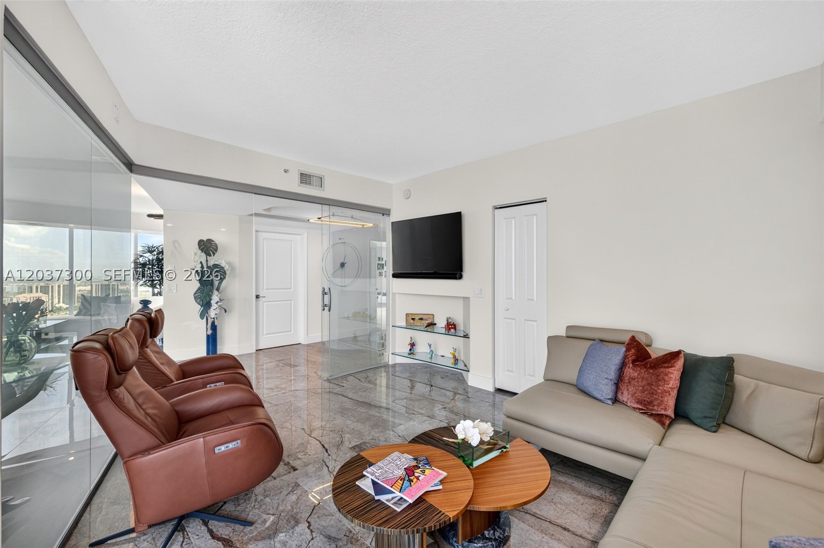 3370 Hidden Bay Dr #UPH3715 Aventura, FL 33180