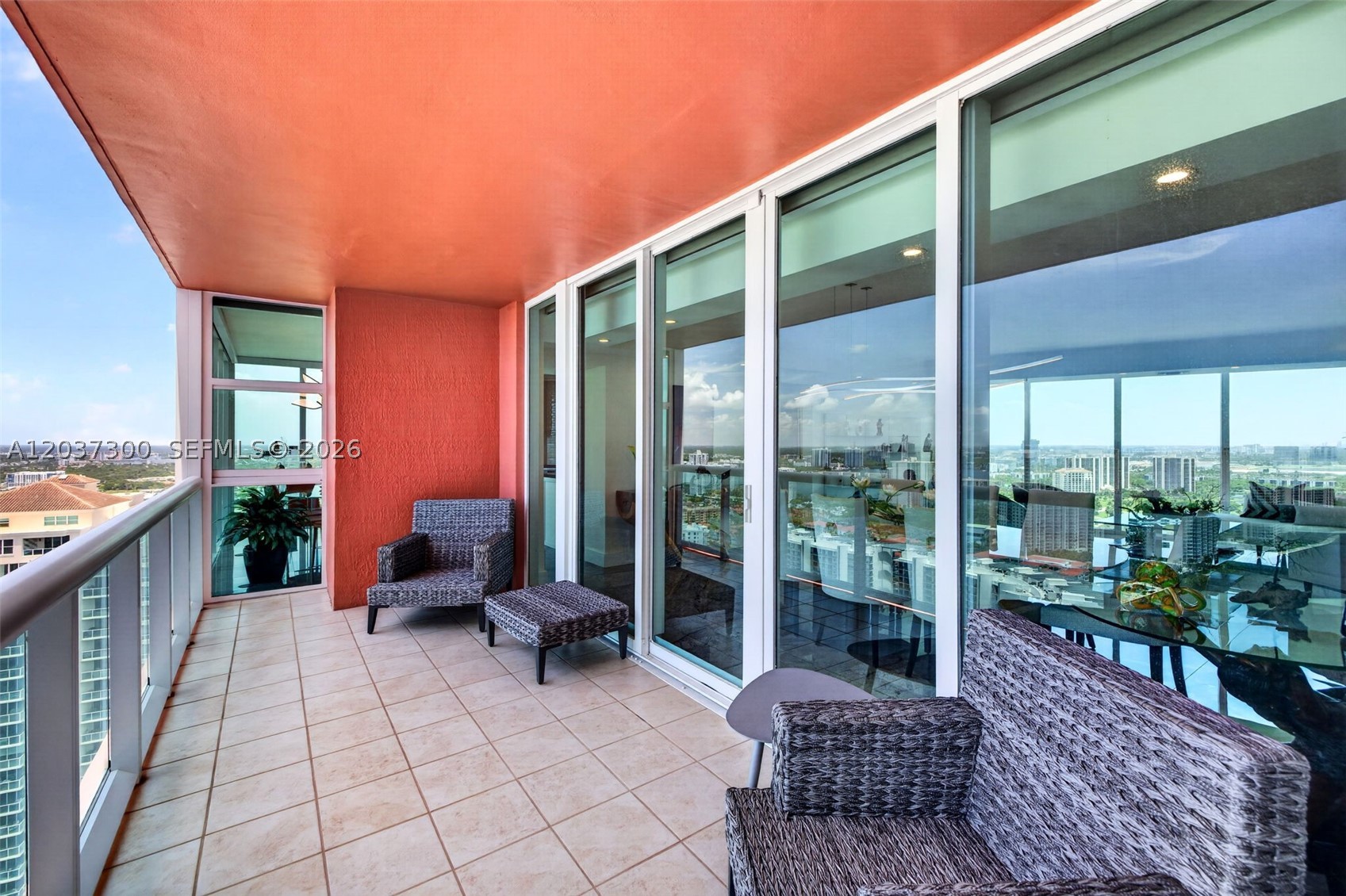 3370 Hidden Bay Dr #UPH3715 Aventura, FL 33180