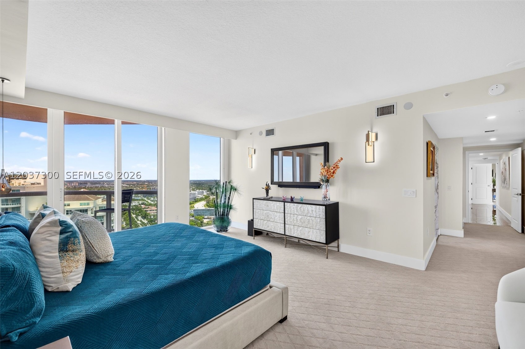 3370 Hidden Bay Dr #UPH3715 Aventura, FL 33180
