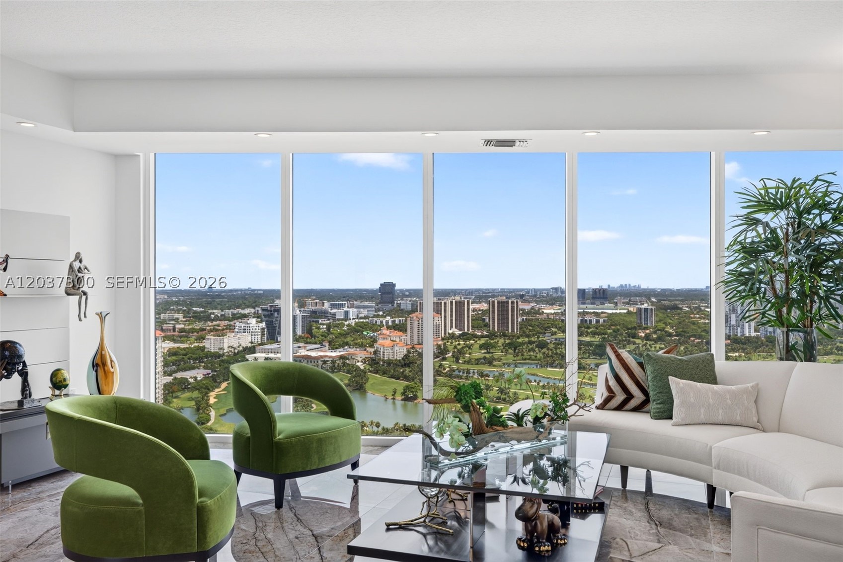 3370 Hidden Bay Dr #UPH3715 Aventura, FL 33180