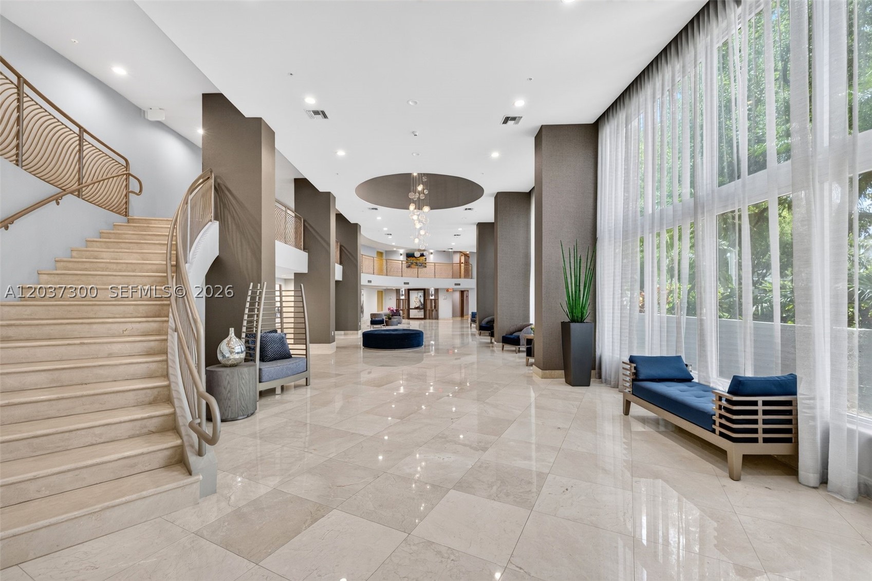 3370 Hidden Bay Dr #UPH3715 Aventura, FL 33180