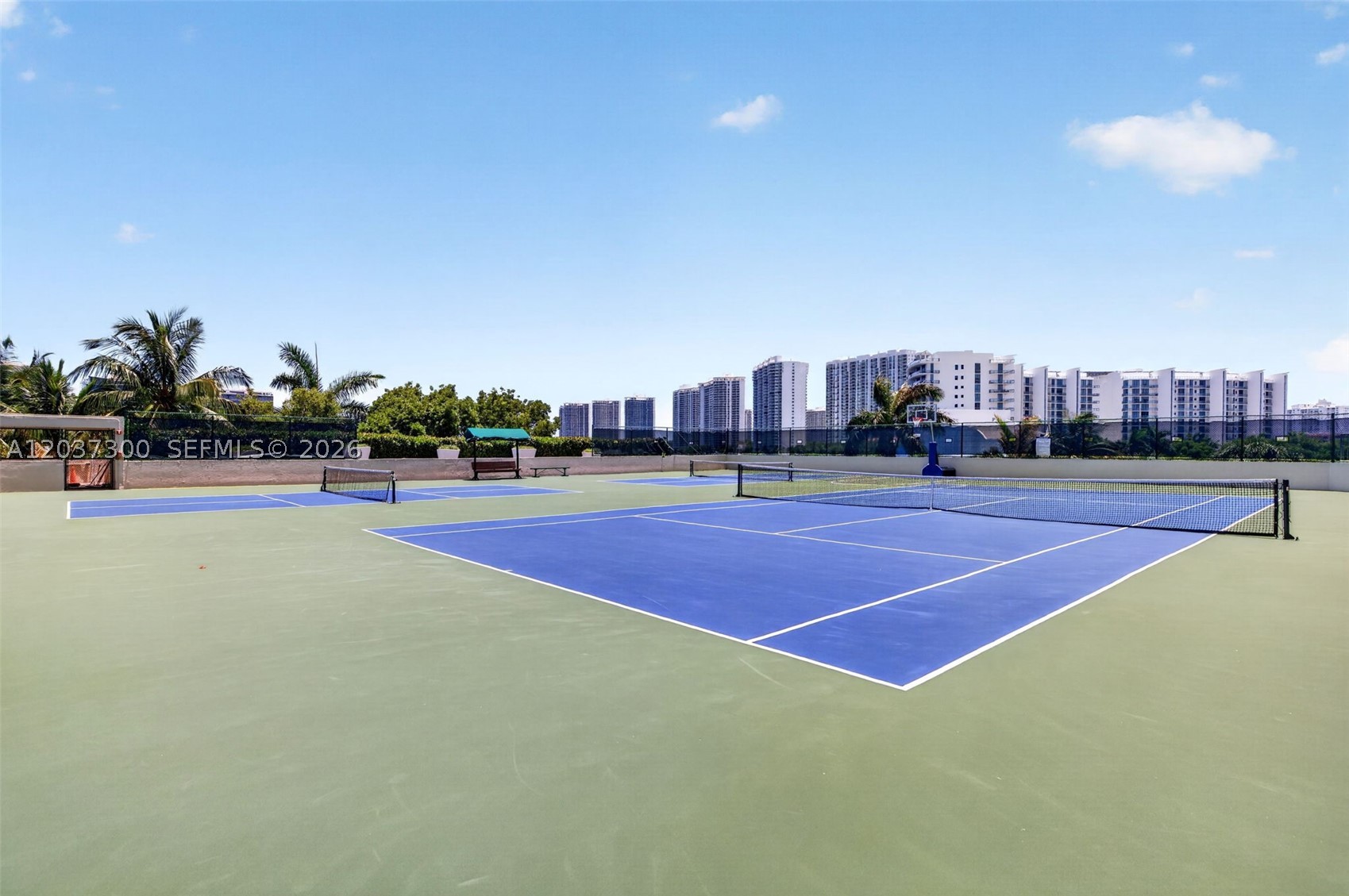 3370 Hidden Bay Dr #UPH3715 Aventura, FL 33180