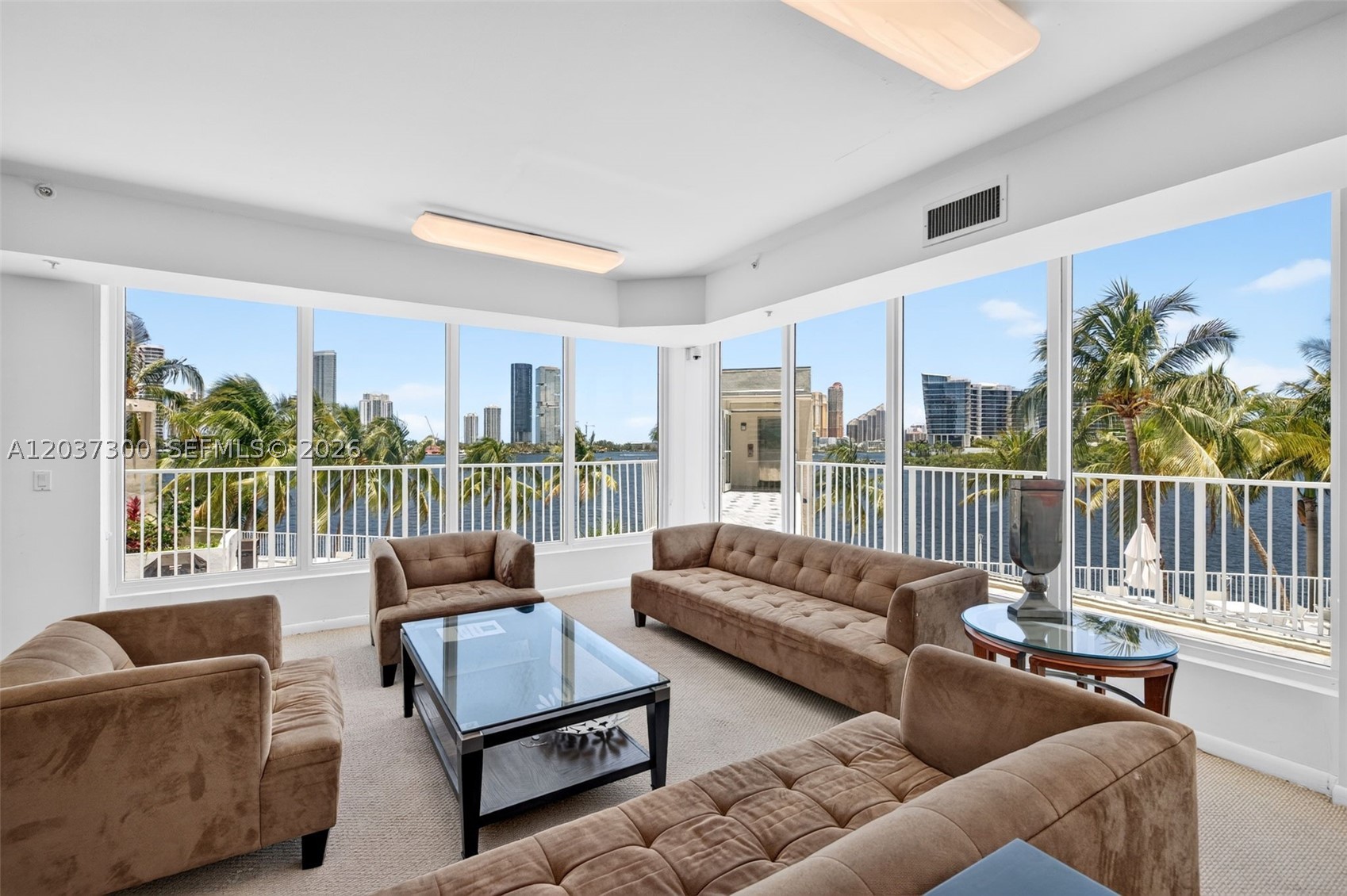 3370 Hidden Bay Dr #UPH3715 Aventura, FL 33180