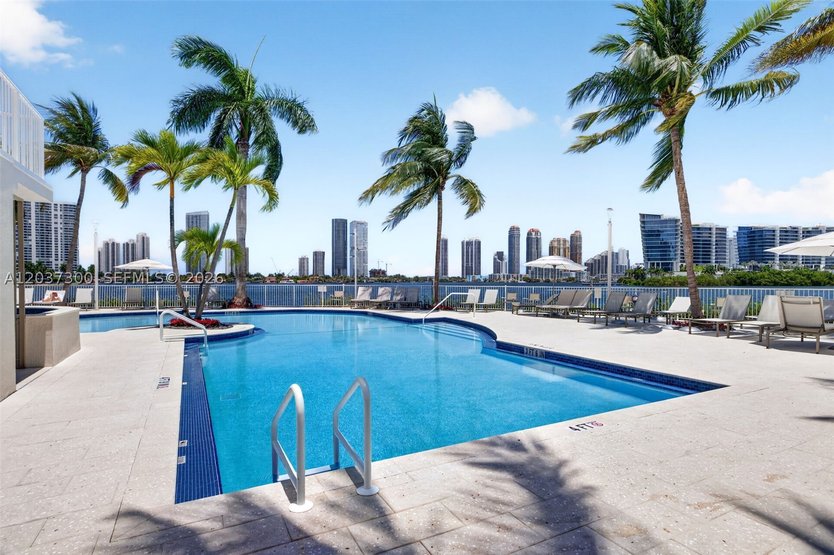 3370 Hidden Bay Dr #UPH3715 Aventura, FL 33180
