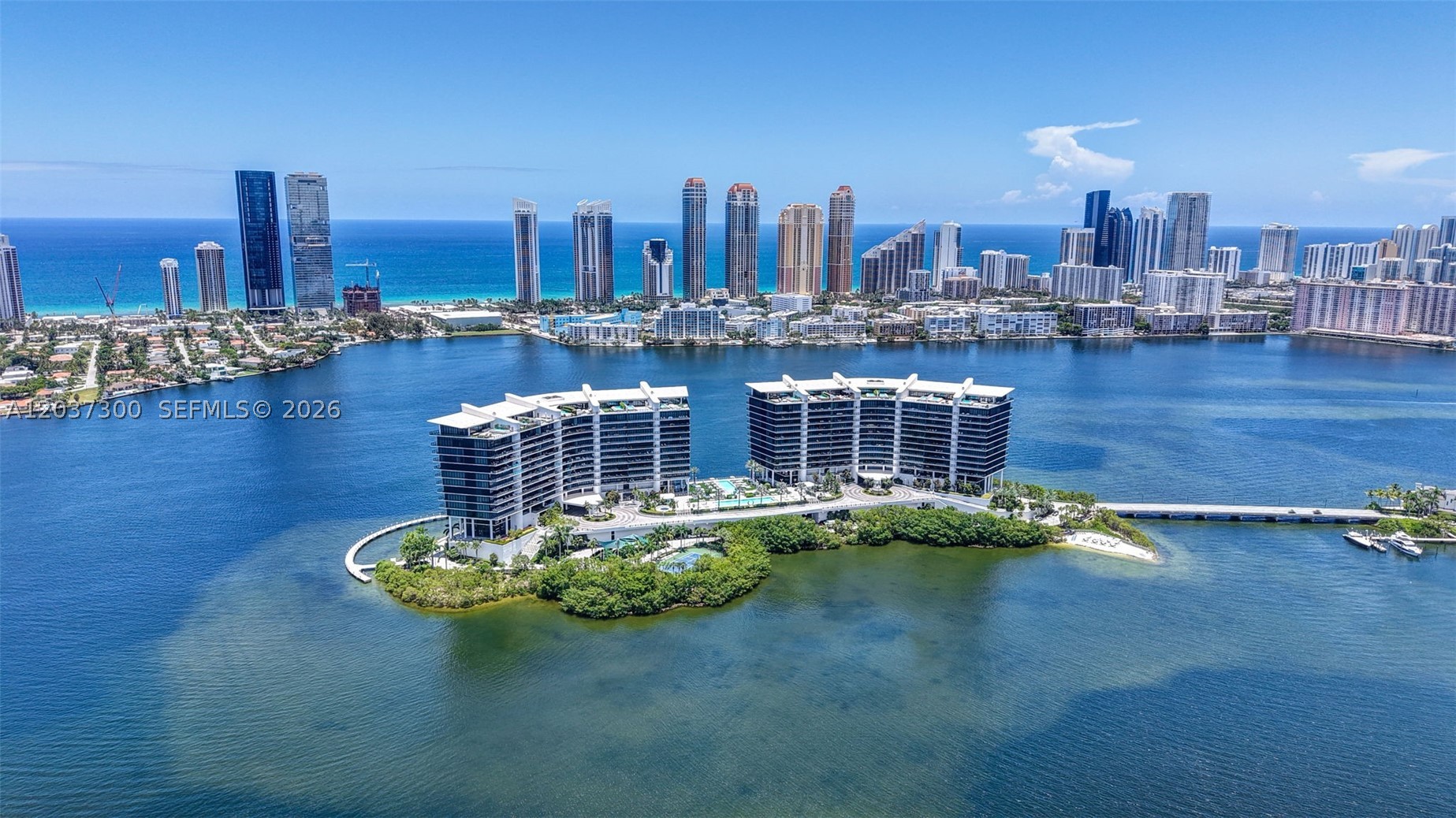 3370 Hidden Bay Dr #UPH3715 Aventura, FL 33180