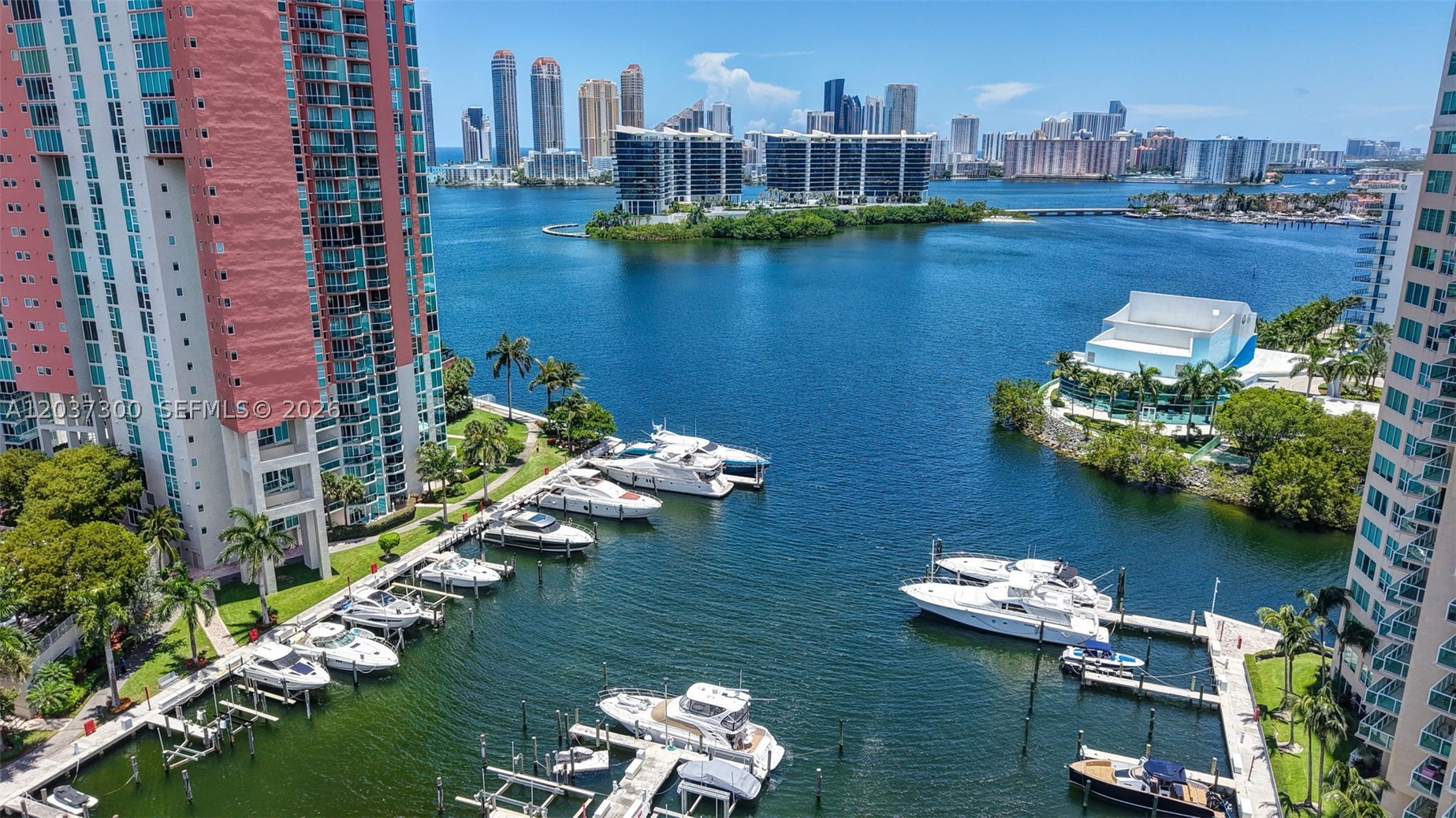 3370 Hidden Bay Dr #UPH3715 Aventura, FL 33180