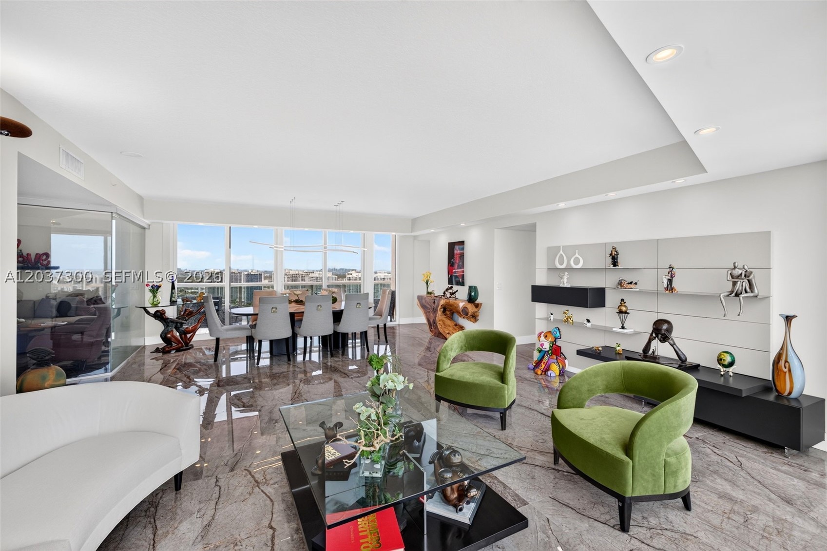 3370 Hidden Bay Dr #UPH3715 Aventura, FL 33180