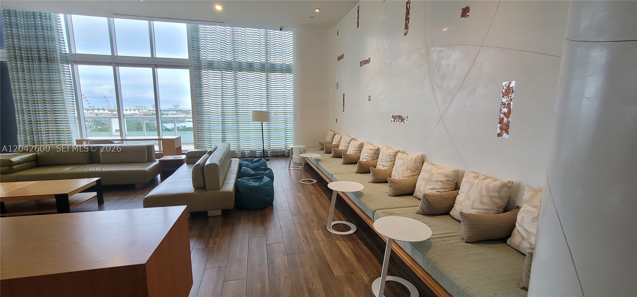 image 50 Biscayne26
