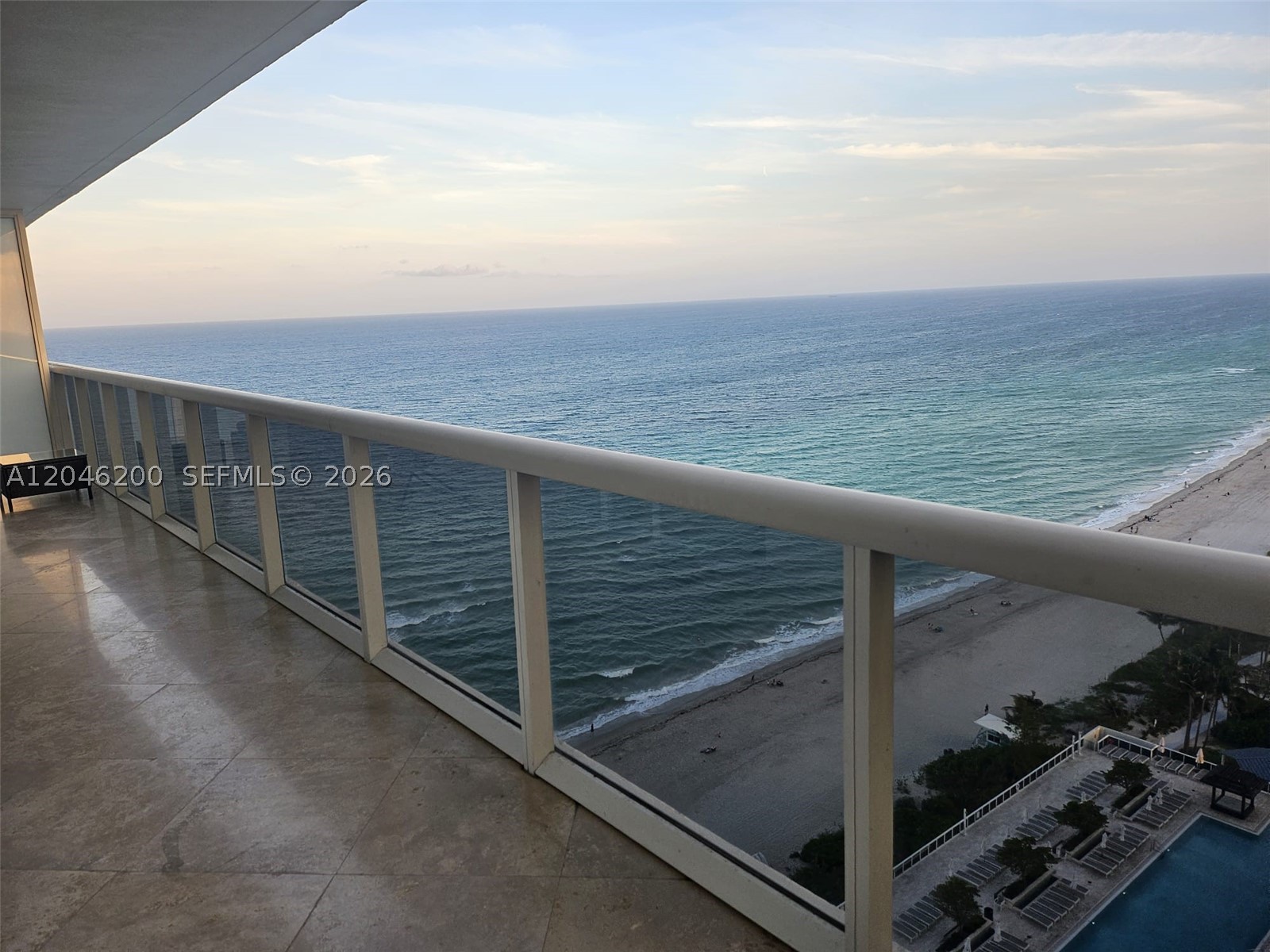 image Beach Club 20