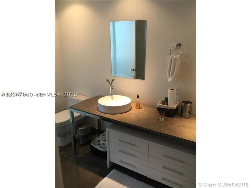 image Icon Brickell I13
