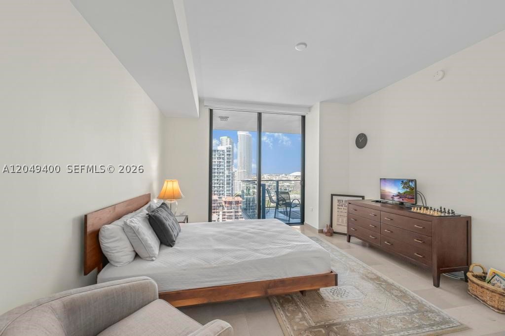 68 SE 6th St #1710 Miami, FL 33131
