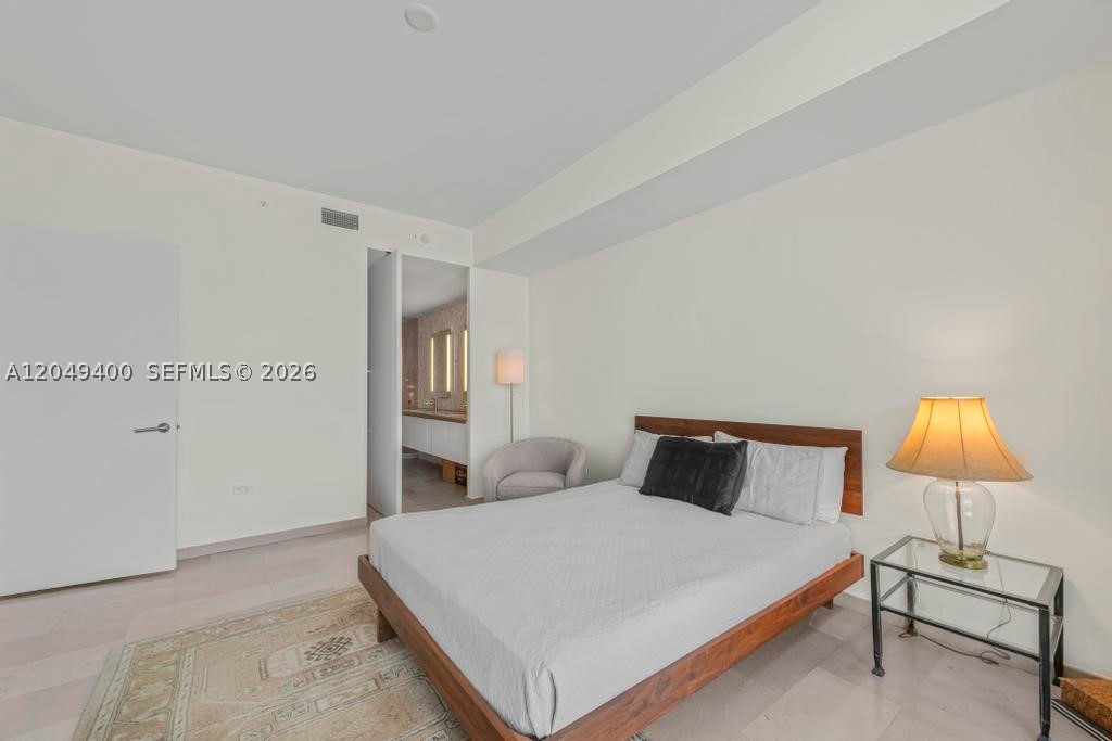 68 SE 6th St #1710 Miami, FL 33131