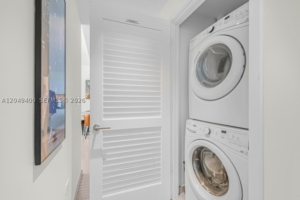 68 SE 6th St #1710 Miami, FL 33131