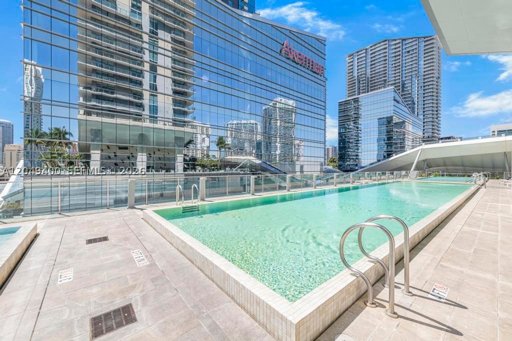 68 SE 6th St #1710 Miami, FL 33131