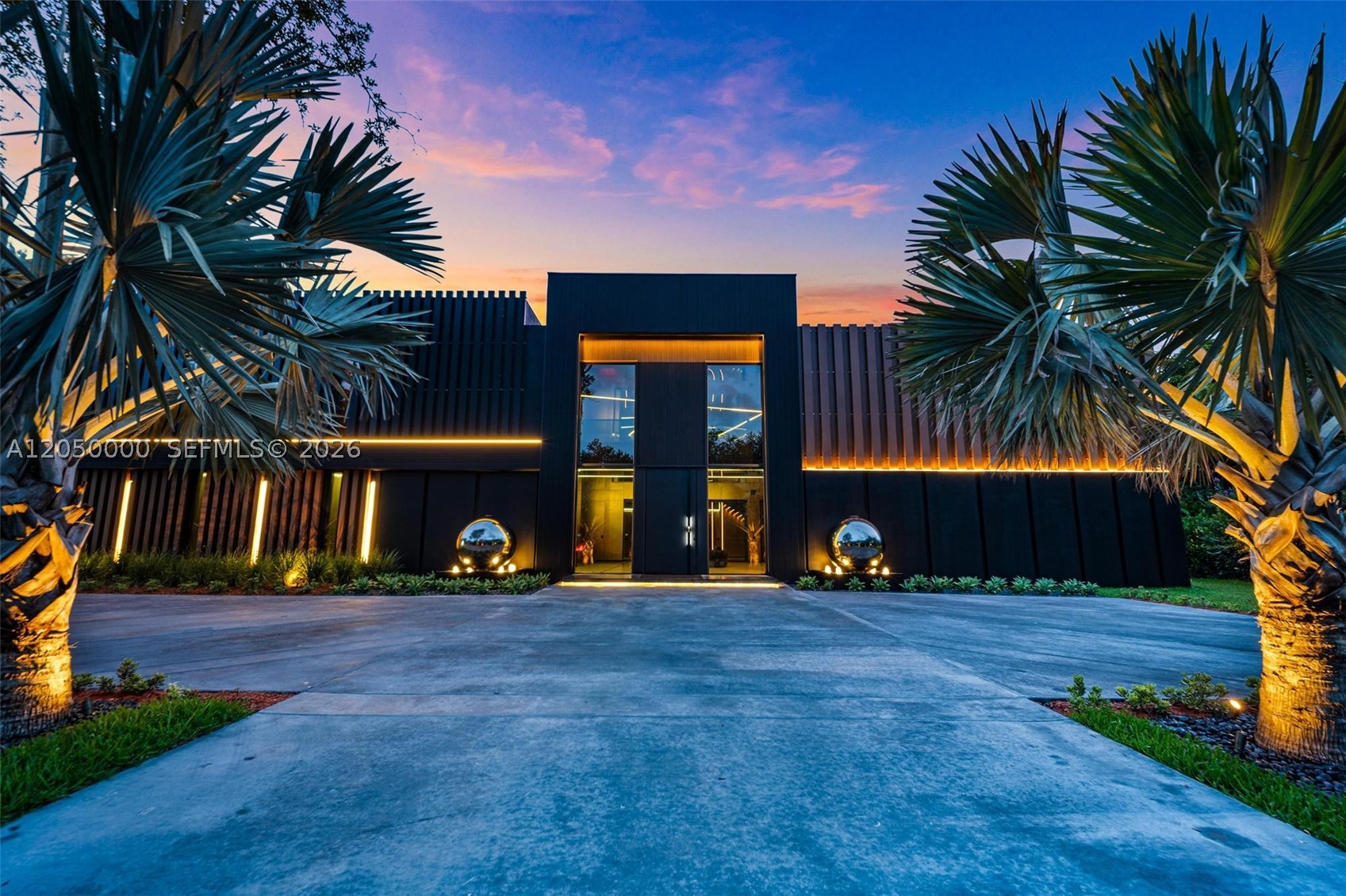 13500 SW 69th Ave Pinecrest, FL 33156