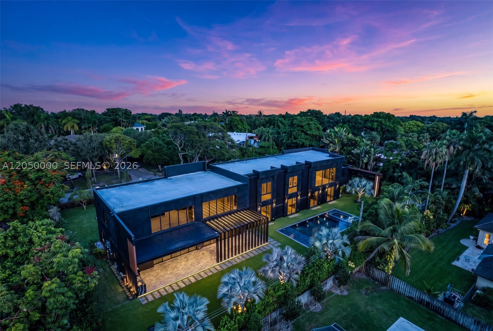 13500 SW 69th Ave Pinecrest, FL 33156