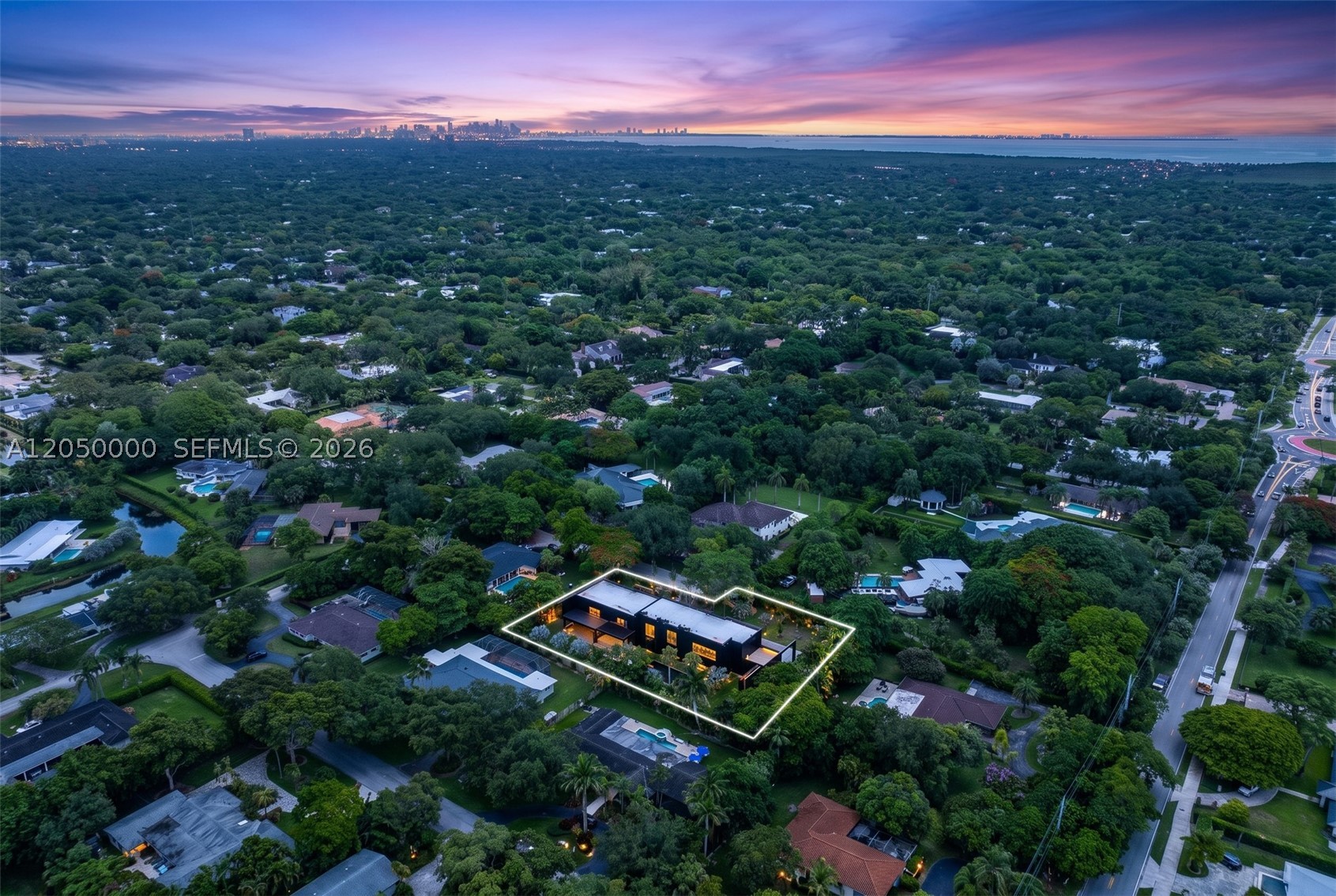 13500 SW 69th Ave Pinecrest, FL 33156