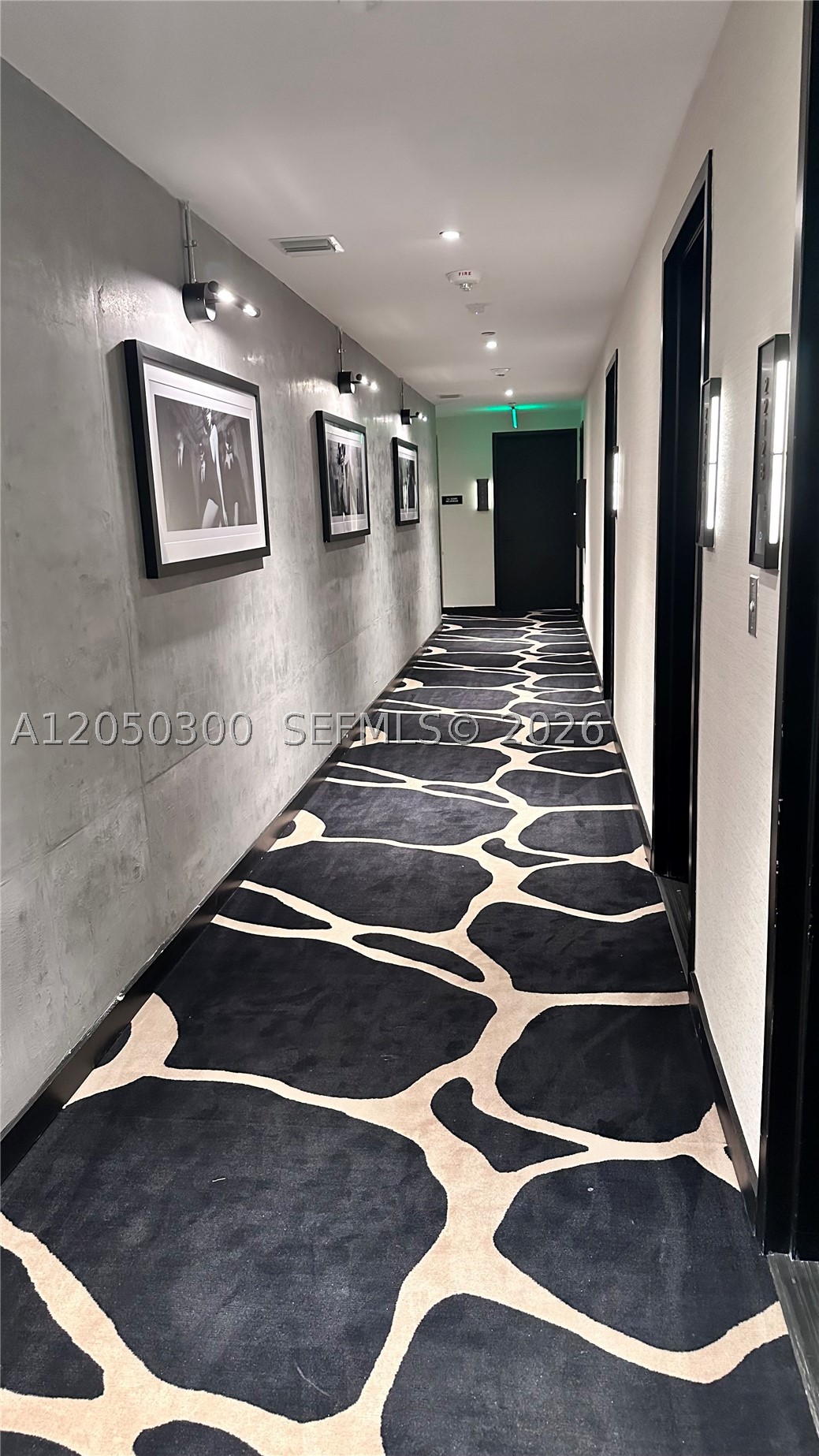 image E11EVEN Hotel & Residences7