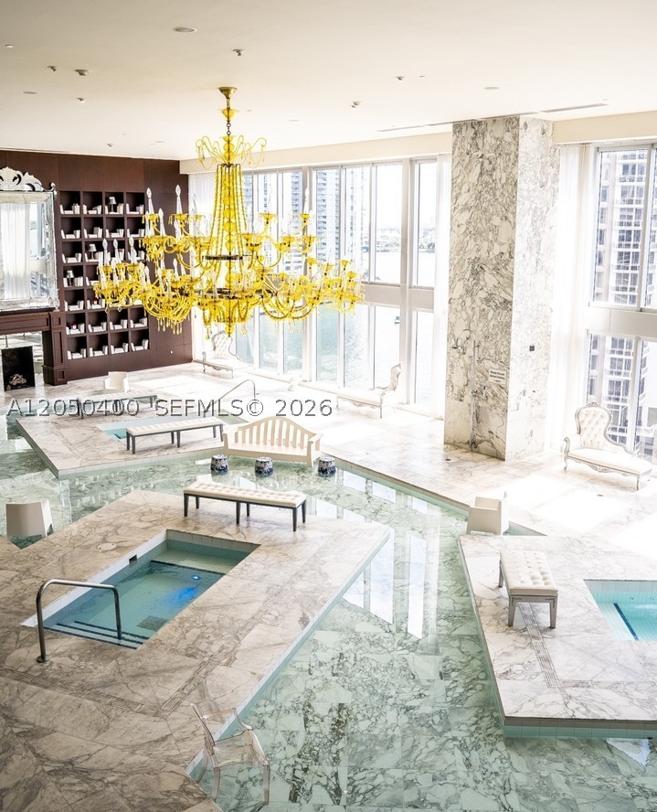 image Icon Brickell I21