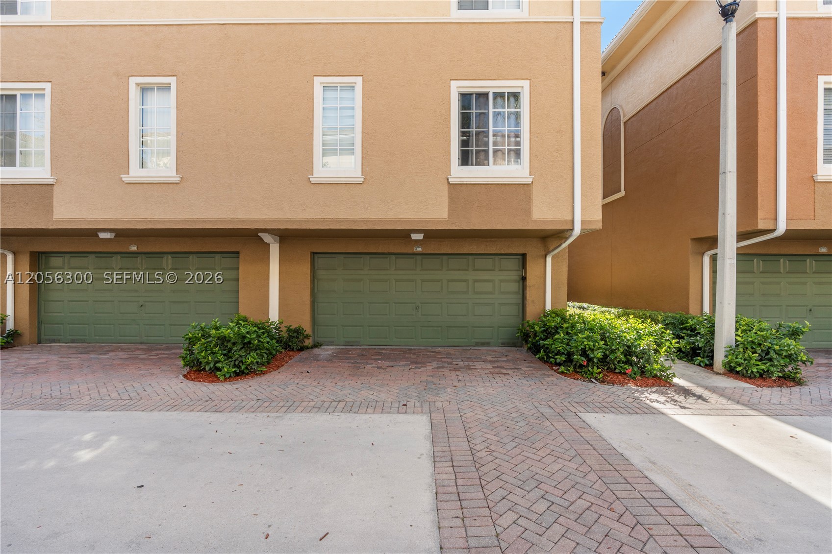 2991 NE 185th Steet #1706