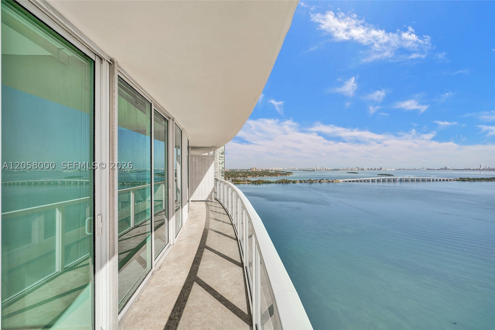 image Onyx on the Bay10