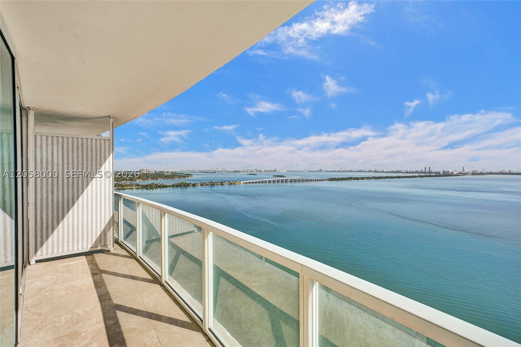 image Onyx on the Bay43