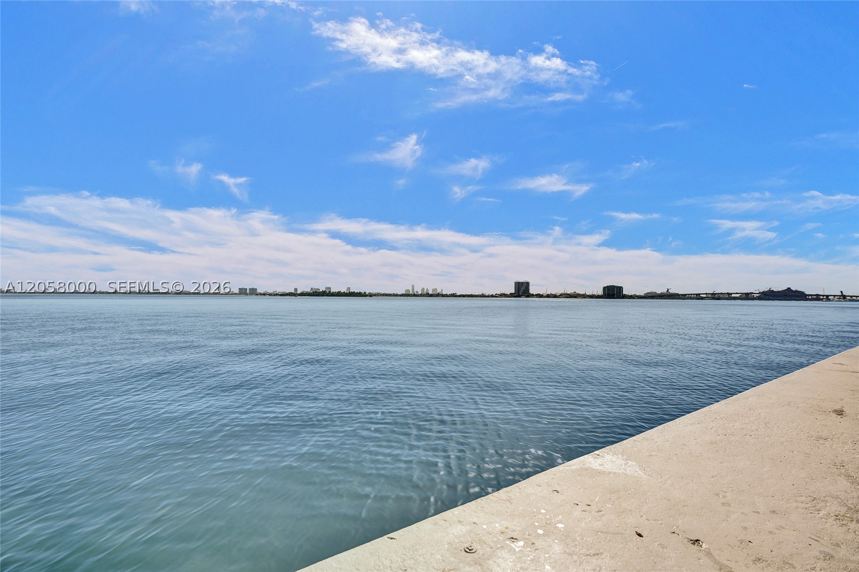 image Onyx on the Bay48
