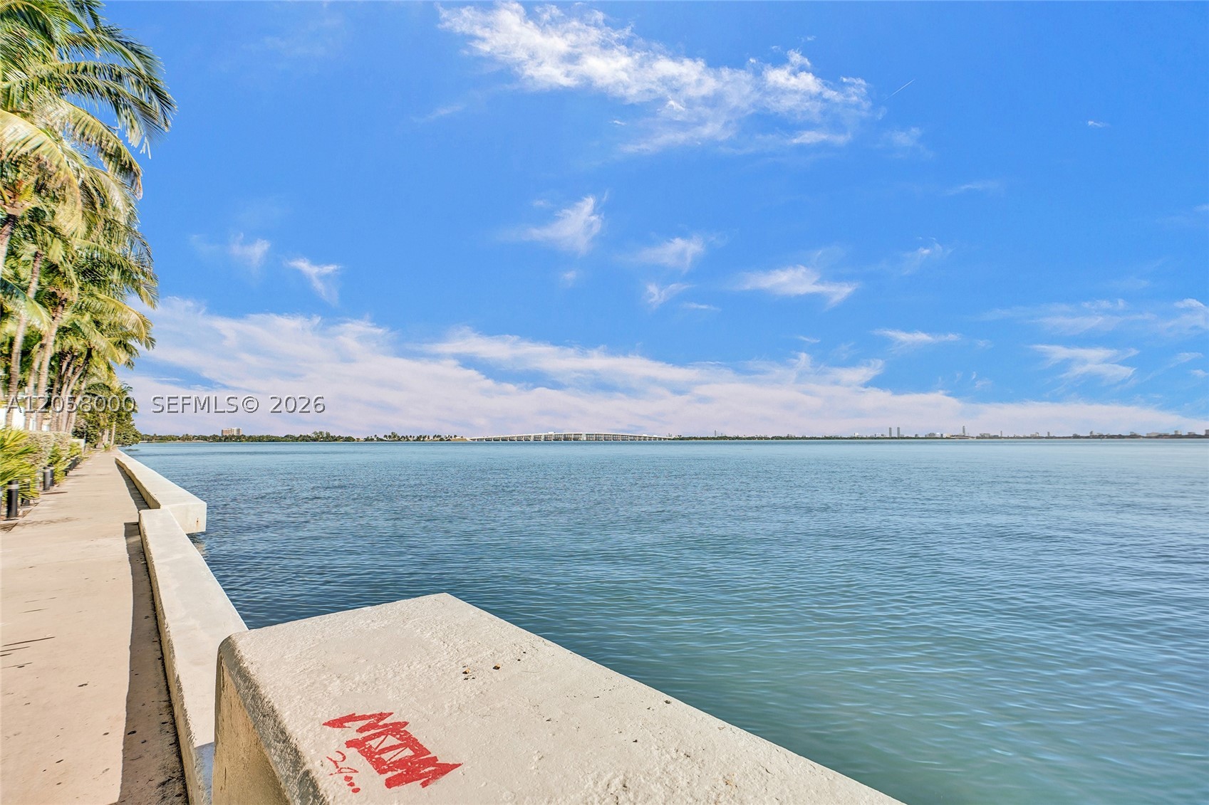 image Onyx on the Bay49