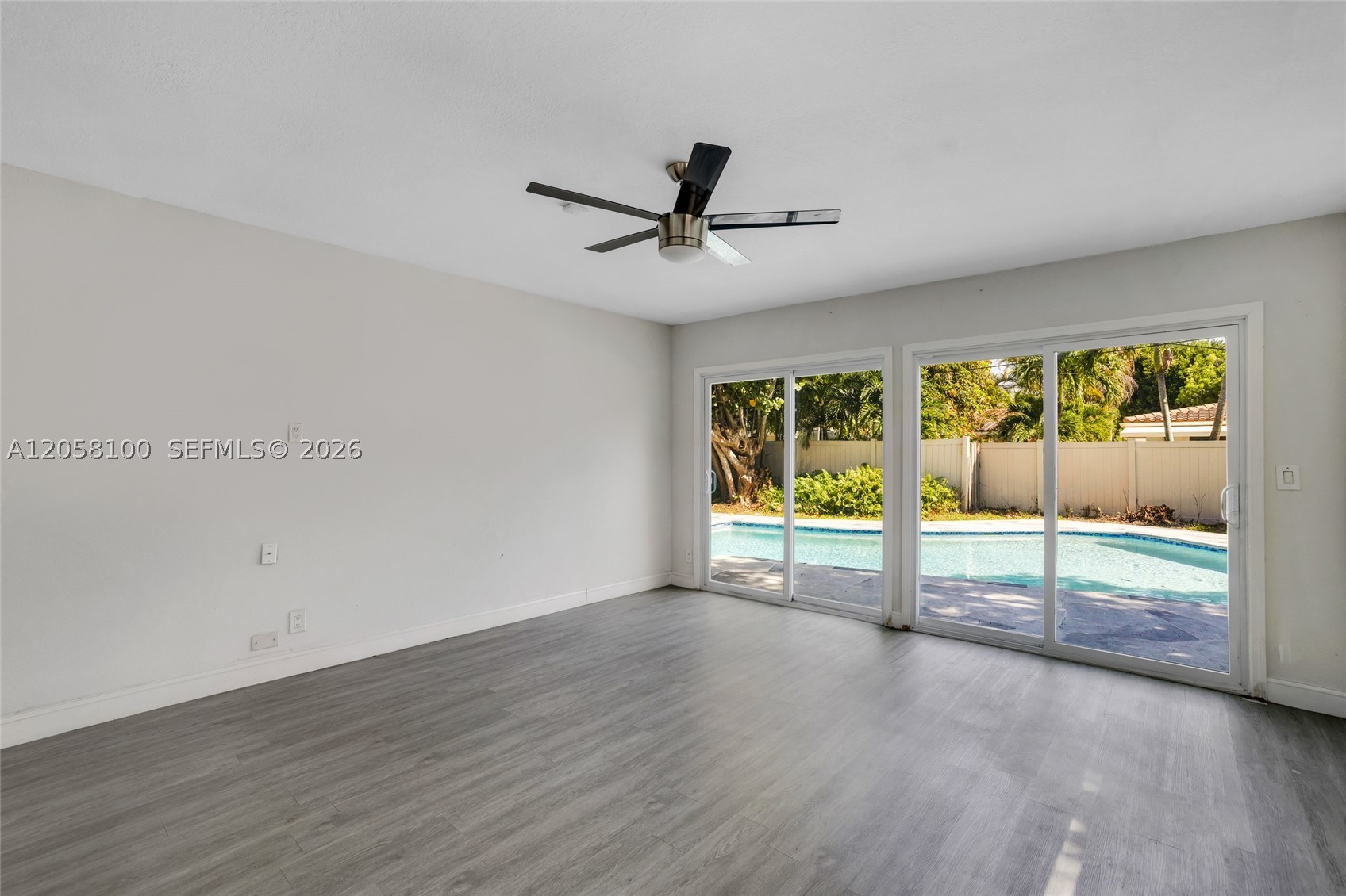 3405 Robbins Rd Pompano Beach, FL 33062
