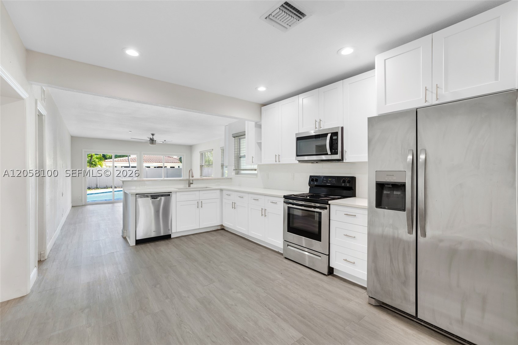 3405 Robbins Rd Pompano Beach, FL 33062