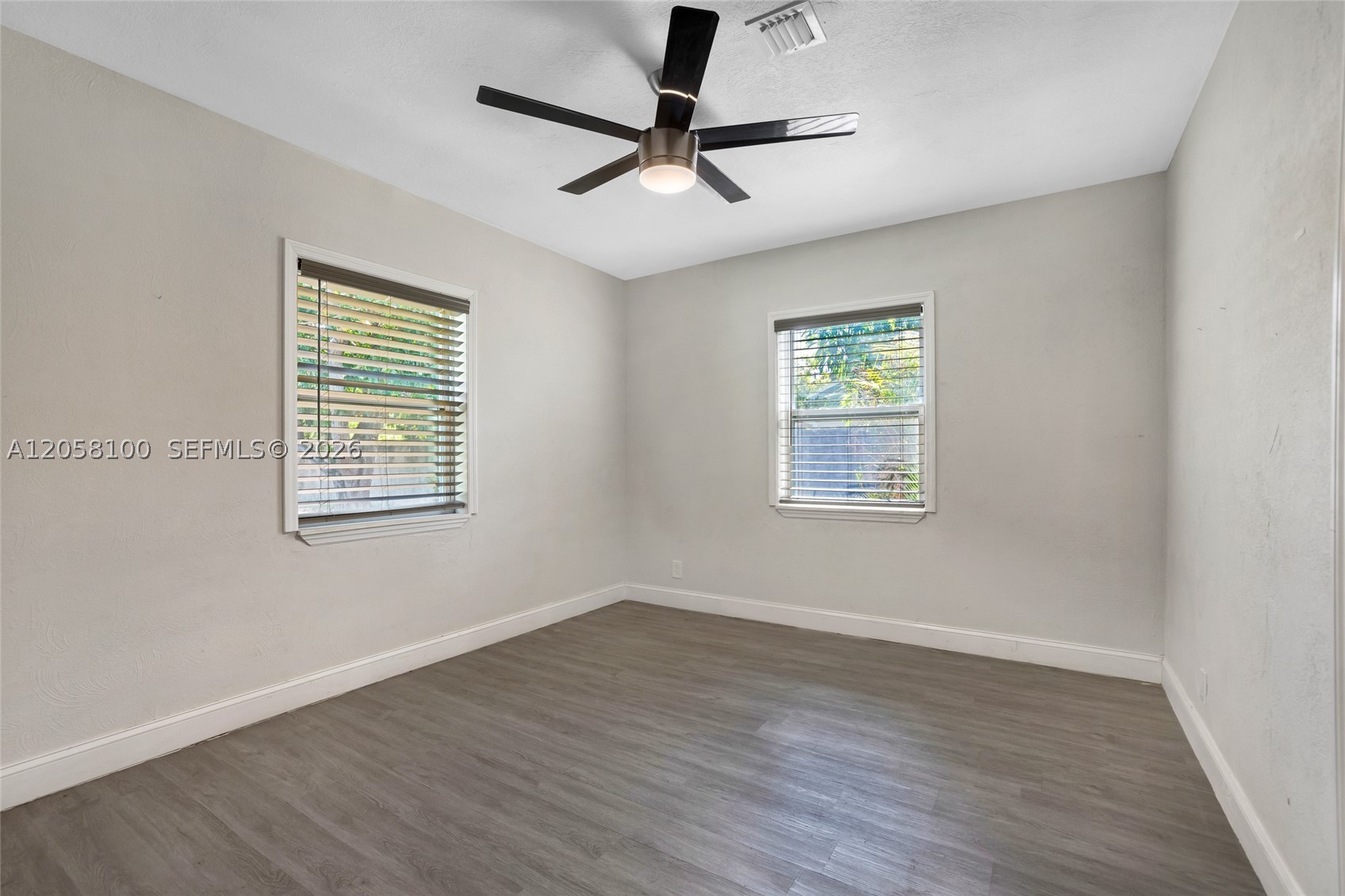 3405 Robbins Rd Pompano Beach, FL 33062