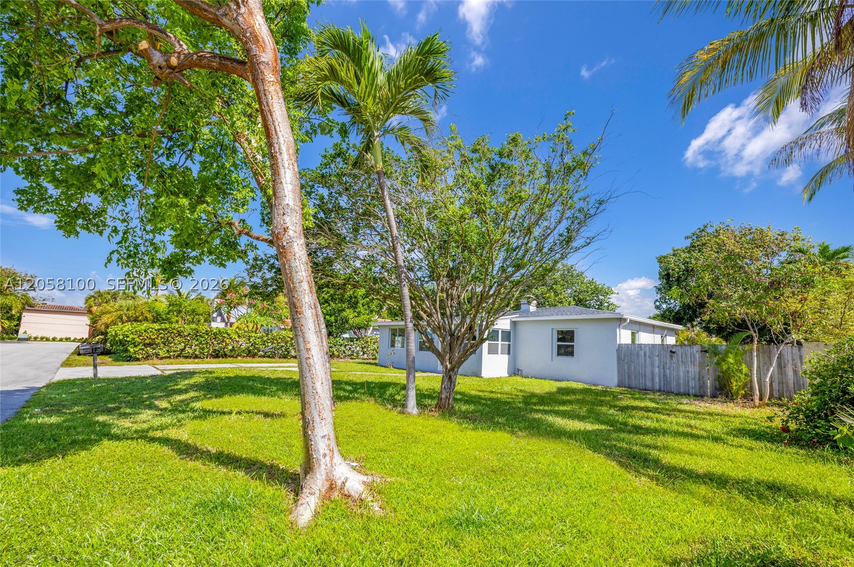 3405 Robbins Rd Pompano Beach, FL 33062
