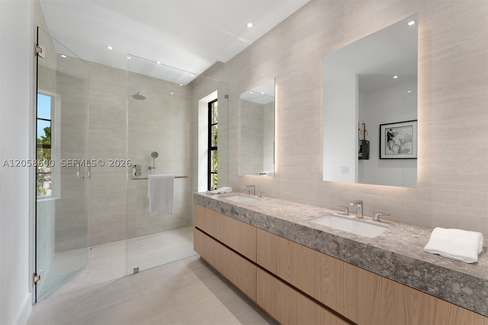 3372 Charles Ave Miami, FL 33133