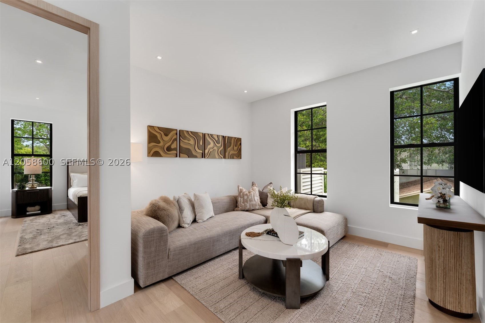 3372 Charles Ave Miami, FL 33133