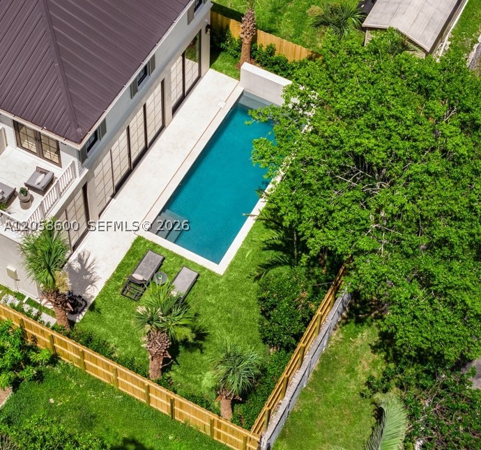 3372 Charles Ave Miami, FL 33133