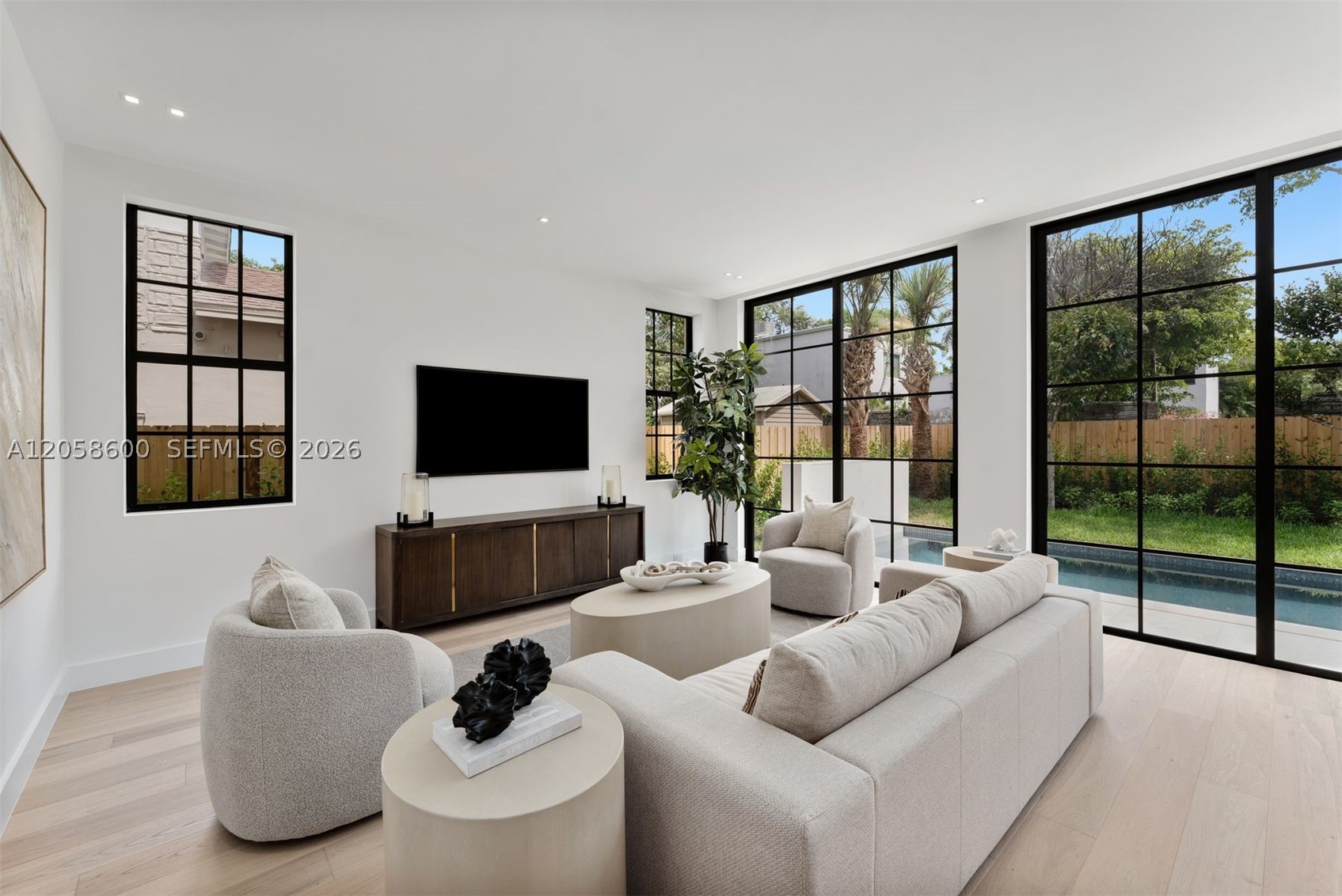 3372 Charles Ave Miami, FL 33133