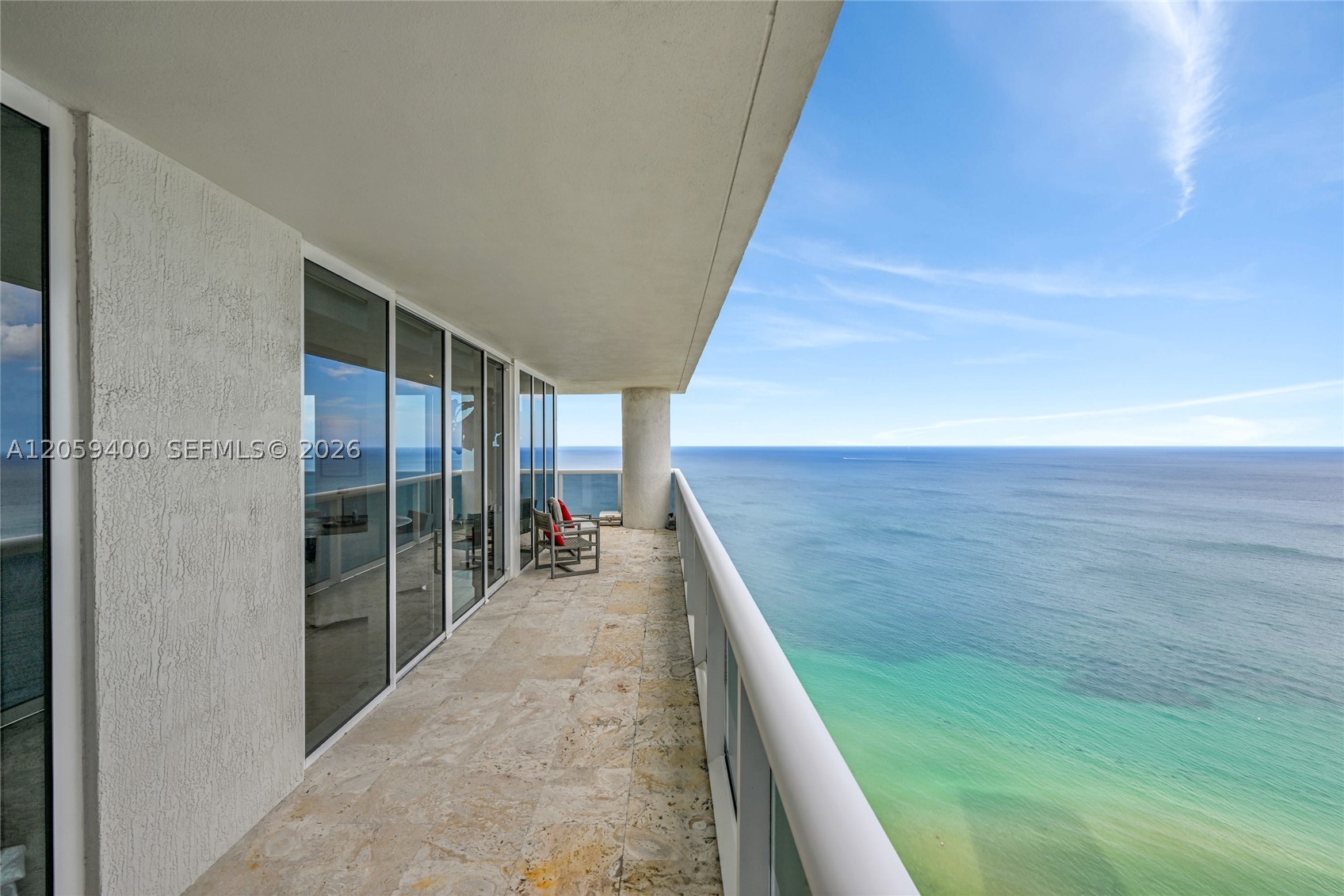 image Beach Club 30