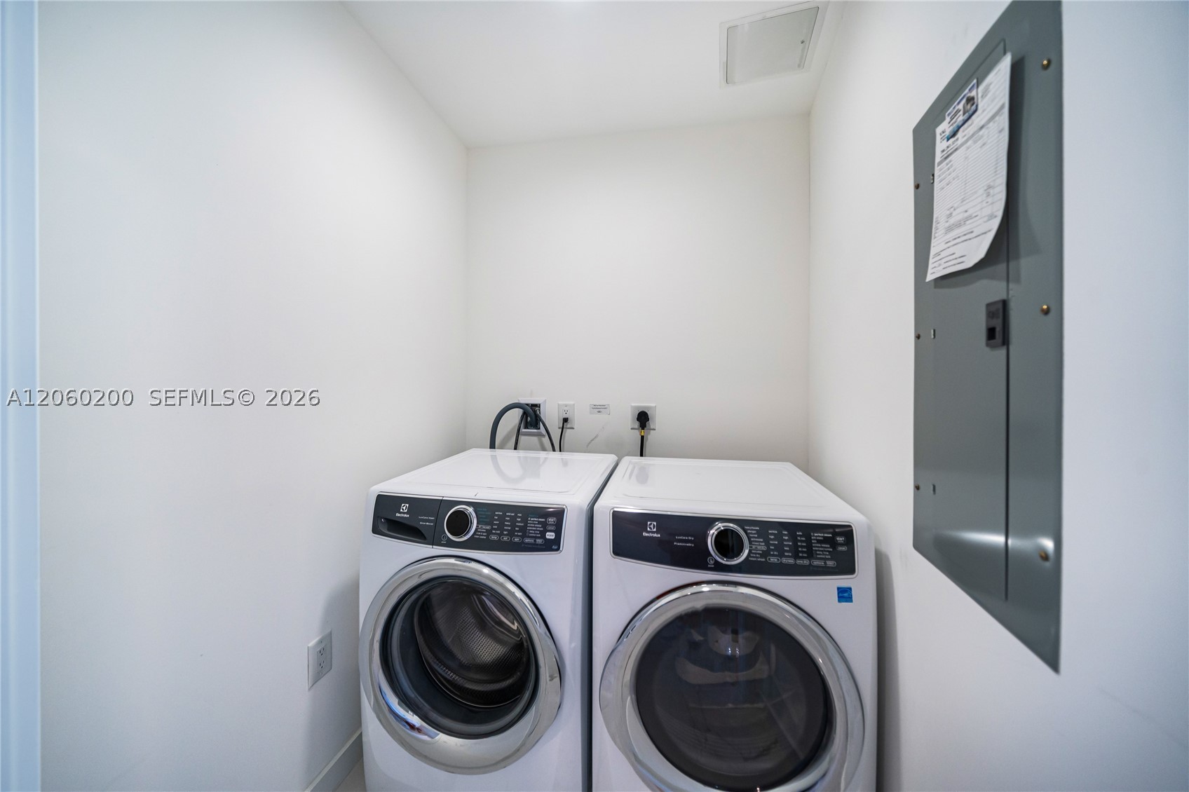 851 NE 1st Ave #2911 Miami, FL 33132