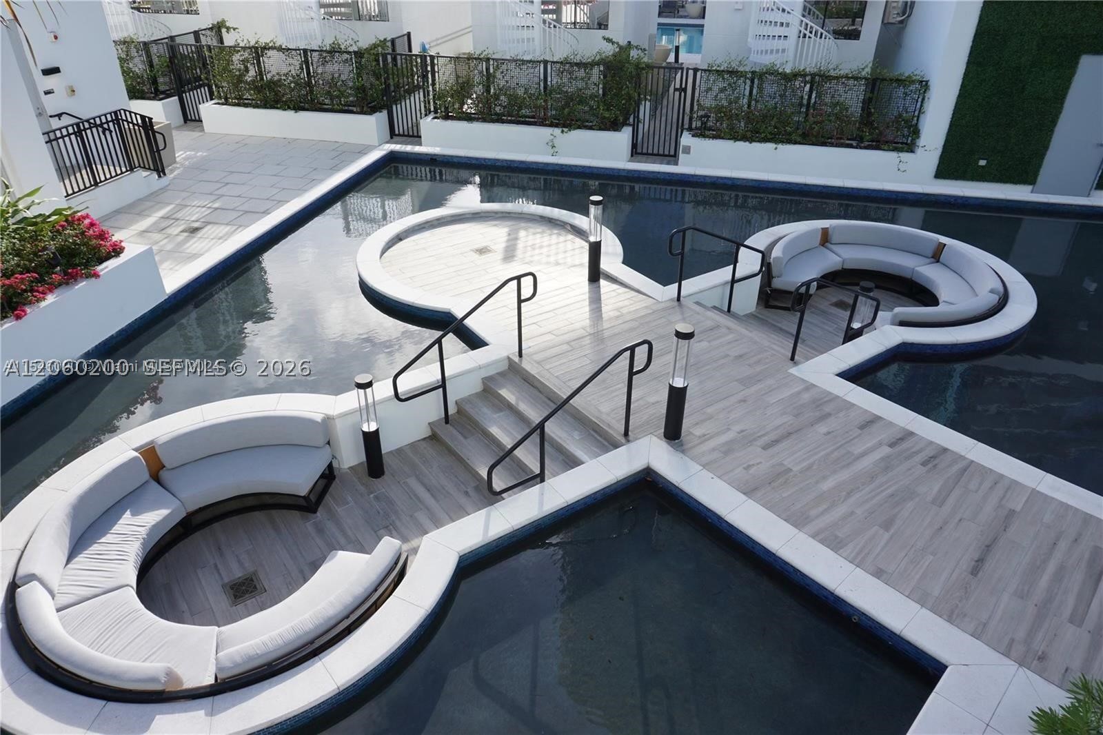 851 NE 1st Ave #2911 Miami, FL 33132