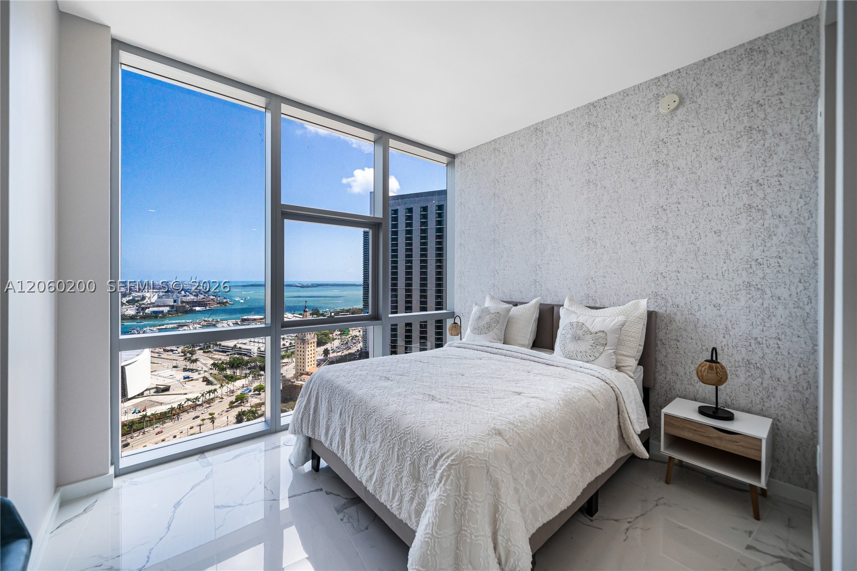 851 NE 1st Ave #2911 Miami, FL 33132