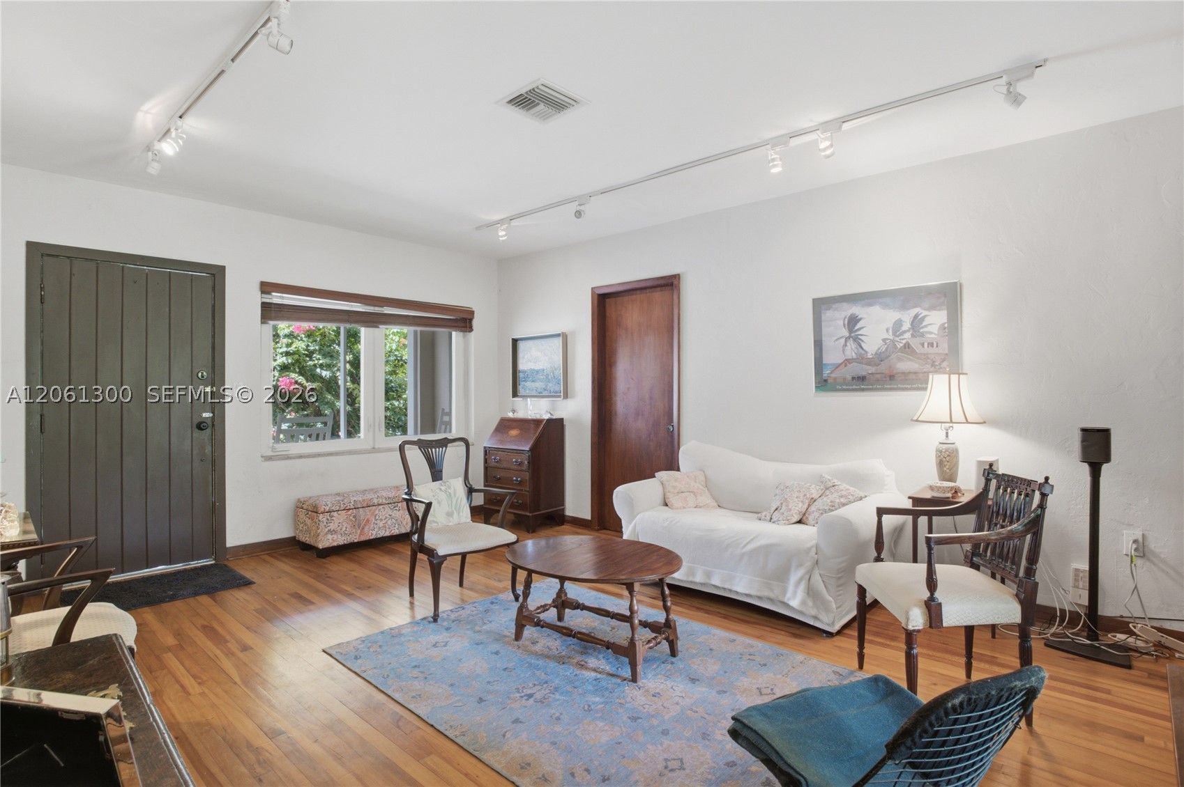 4152 Battersea Rd Miami, FL 33133