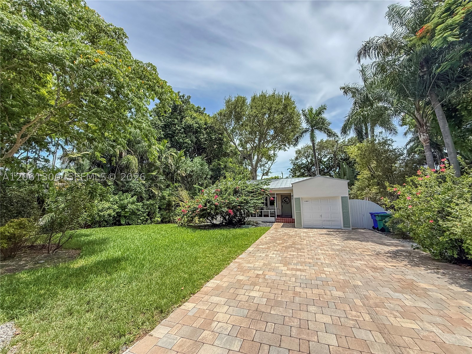 4152 Battersea Rd Miami, FL 33133