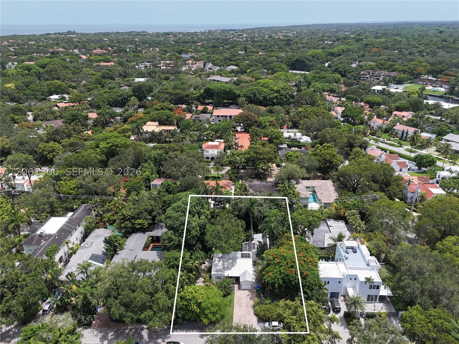 4152 Battersea Rd Miami, FL 33133