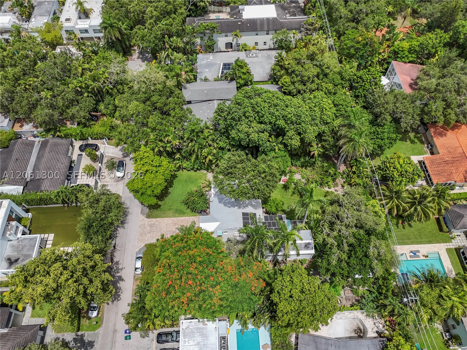 4152 Battersea Rd Miami, FL 33133