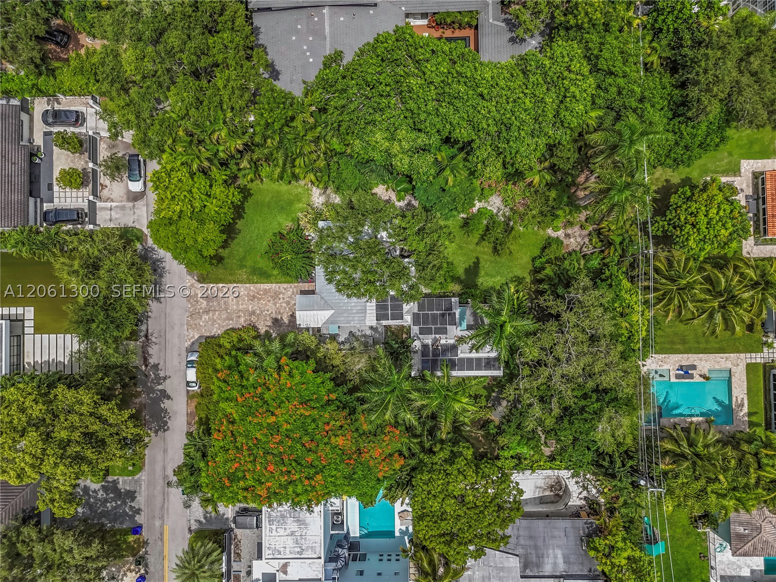 4152 Battersea Rd Miami, FL 33133