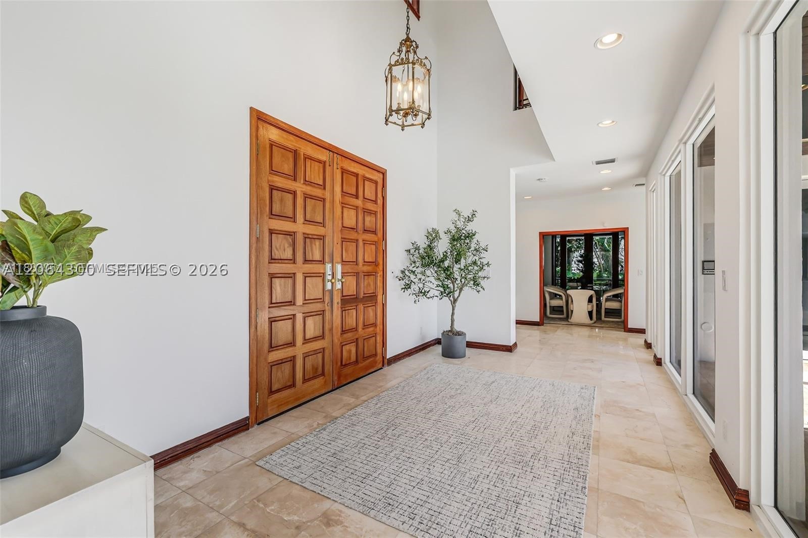 184 Paloma Dr Coral Gables, FL 33143