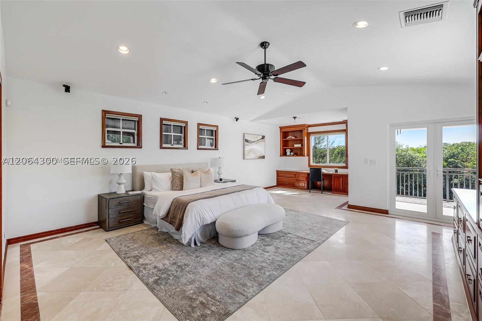 184 Paloma Dr Coral Gables, FL 33143